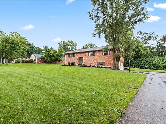 3rd image of 1310 Old Country Ln