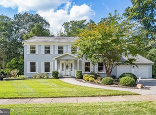 8012 Treasure Tree Ct, Springfield, VA 22153