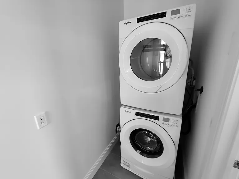 211 N 5th St #A — Photo 2