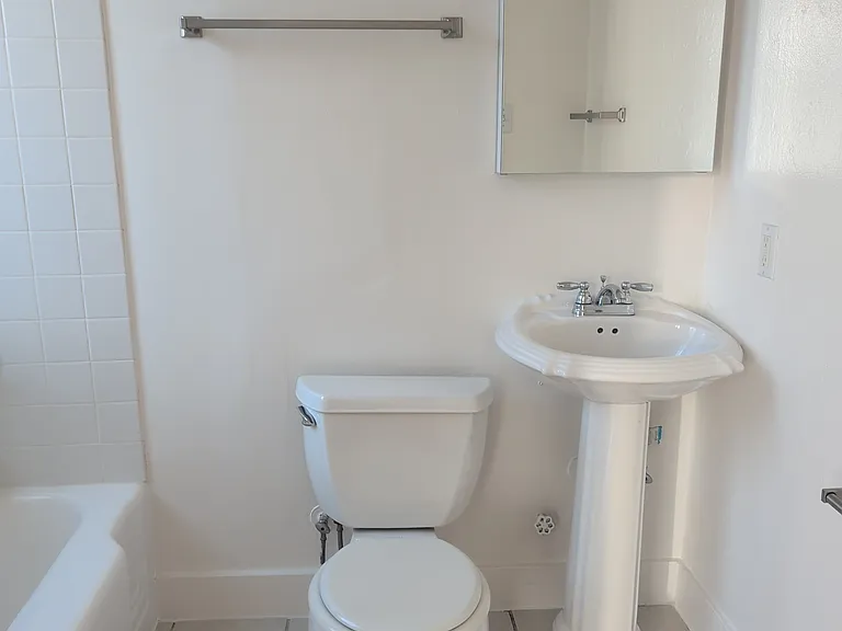 1449 Washington St #7 — Photo 19