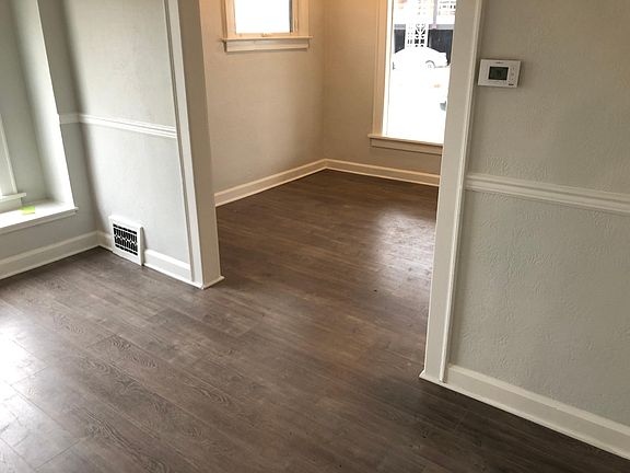 5th image of 33457 York St
