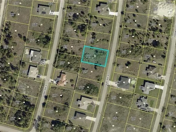 1060 Halby Ave S, Lehigh Acres, FL 33974