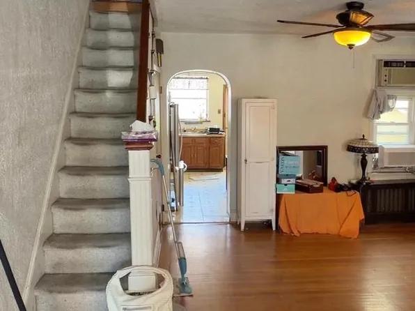 1102 Morris St, Philadelphia, PA 19148