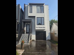 21B Roseland Dr, Toronto, ON M8W1Y5