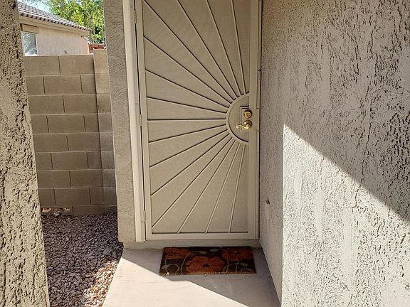 2nd image of 6007 W Pueblo Ave