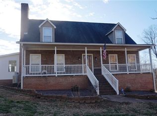 4404 Rocklane Dr, Walkertown, NC 27051