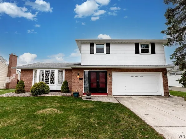 242 Macarthur Dr, Williamsville, NY 14221