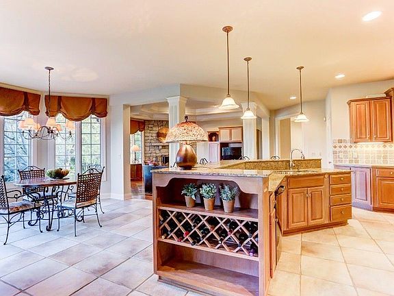 4th image of 4769 Tillinghast Ct