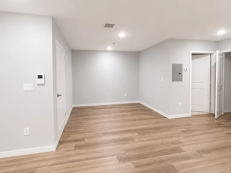 358-360 Hamilton Ave #305 — Photo 7
