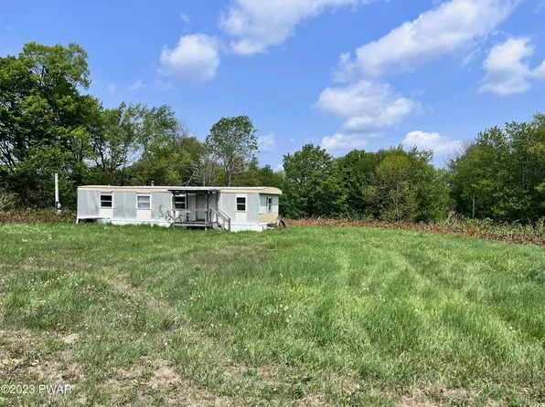 100 Dix Rd, Pleasant Mount, PA 18453