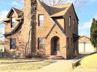 216 Welty Ave, Rockford, IL 61107
