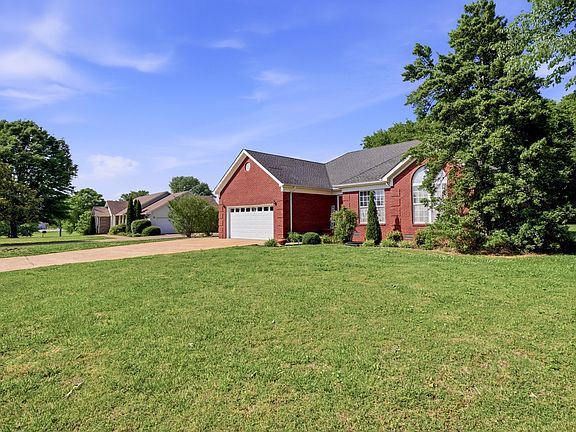 3rd image of 1130 Austin Cir