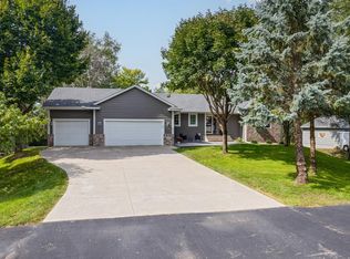 5695 Turtle Lake Rd, Shoreview, MN 55126