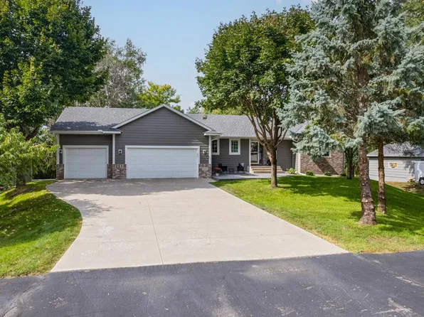 5695 Turtle Lake Rd, Shoreview, MN 55126