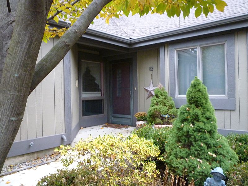 1st image of 412C BROMLEY PL