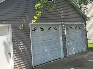 3204 E Fulton Ave, Decatur, IL 62521