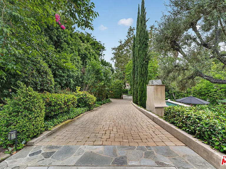 760 S San Rafael Ave — Photo 44
