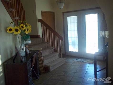 Entry/Foyer