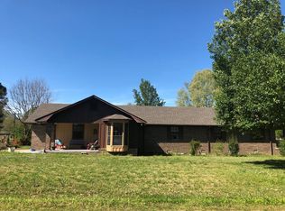 433 E Clay St, Bruce, MS 38915