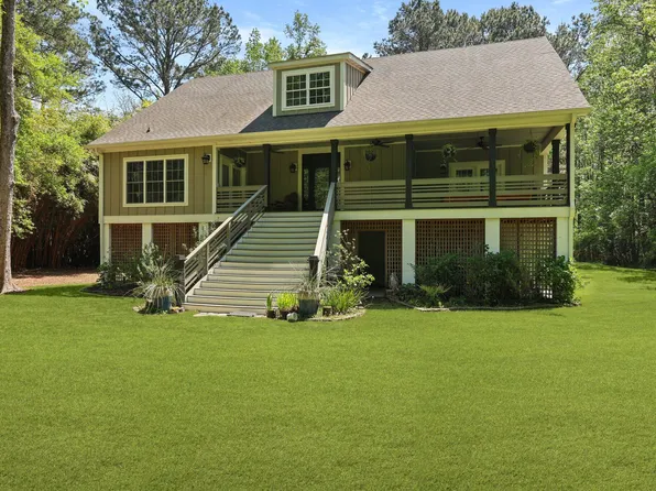 1575 Tacky Point Rd, Wadmalaw Island, SC 29487