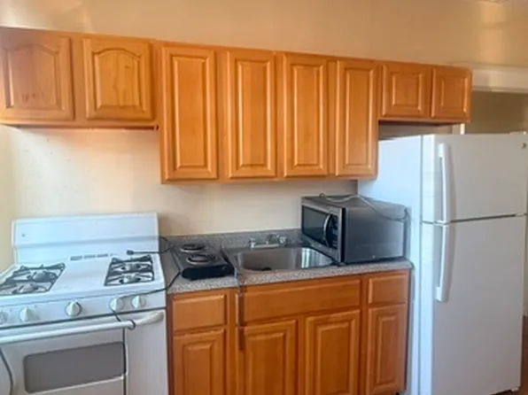 37-22 99th St Floor 3, Corona, NY 11368