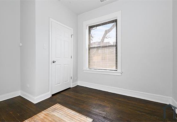5th image of 11258 S Vernon Ave #1N