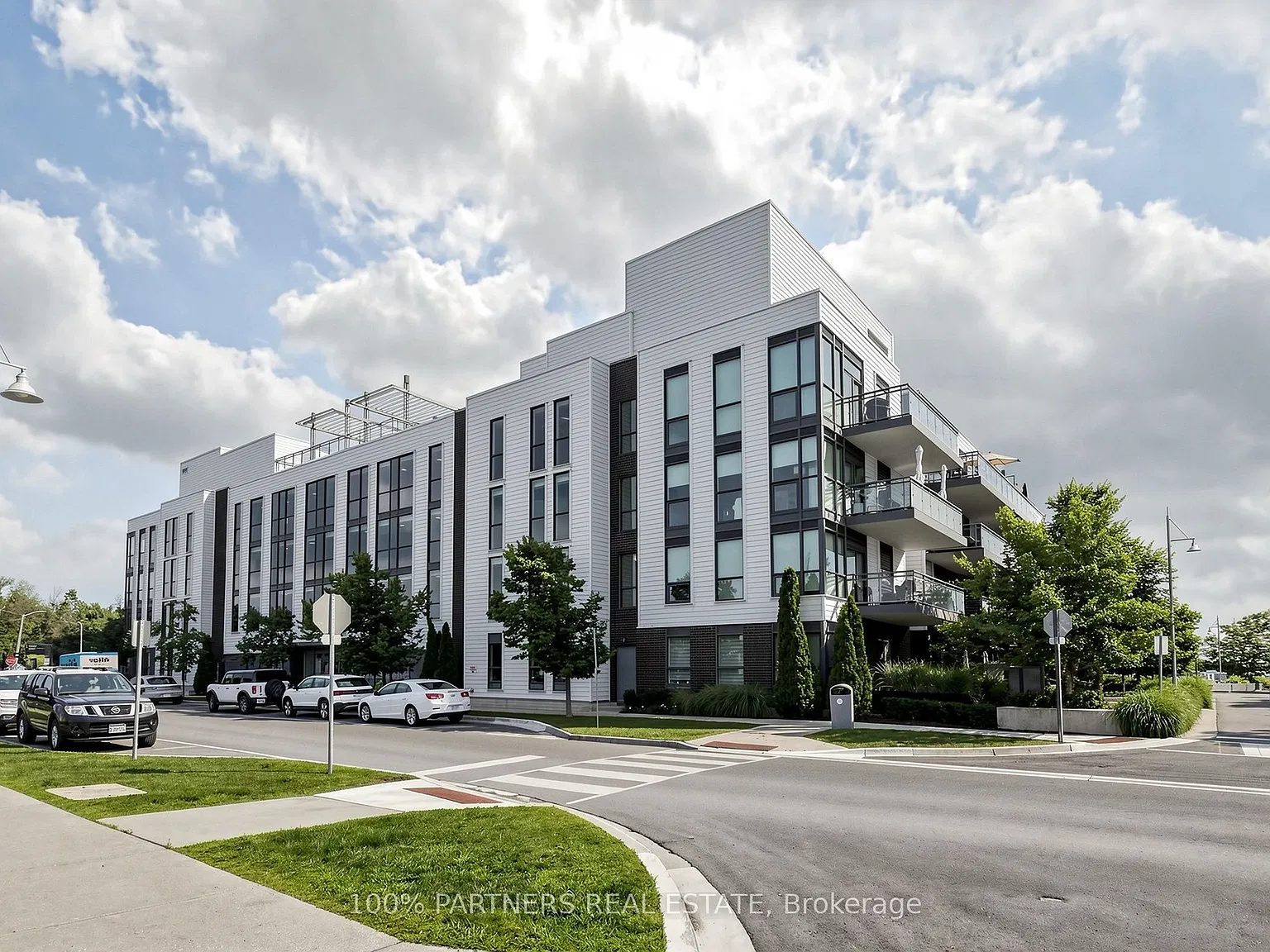 3 bed, $3,290 — Photo 2