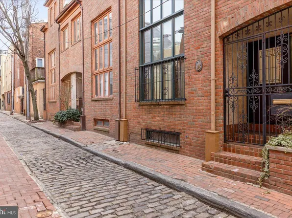 126 Naudain St, Philadelphia, PA 19147