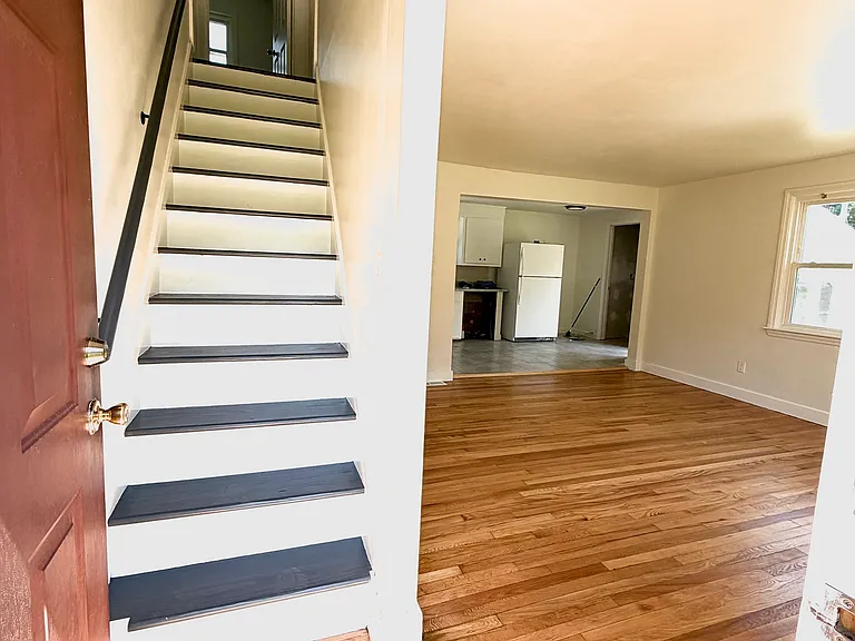 58 Barton Cir — Photo 2