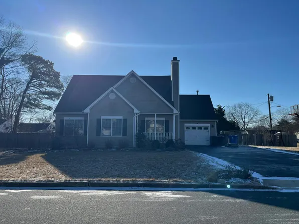 333 Atlantis Ave, Manahawkin, NJ 08050