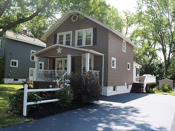 2nd image of 107 Garden City Dr