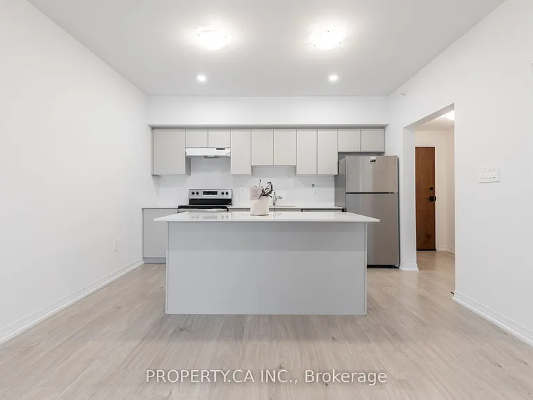 15 Kneeshaw Dr #205 — Photo 6