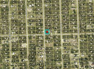901 E 9th St, Lehigh Acres, FL 33972
