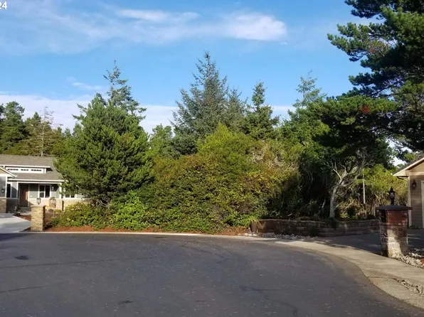 Shoreline Dr, Florence, OR 97439