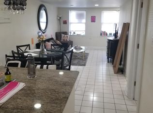 3107 N Southport Ave #B, Chicago, IL 60657