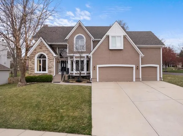 12234 Gillette St, Overland Park, KS 66213