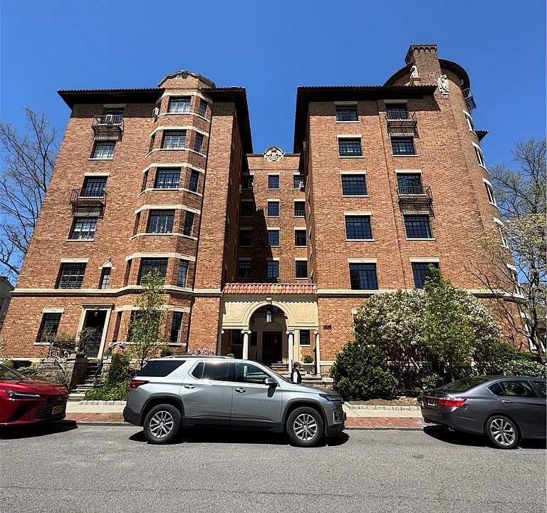1st image of 12 Meadow Avenue #3E