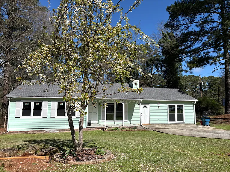429 Strickland Ct — Photo 7