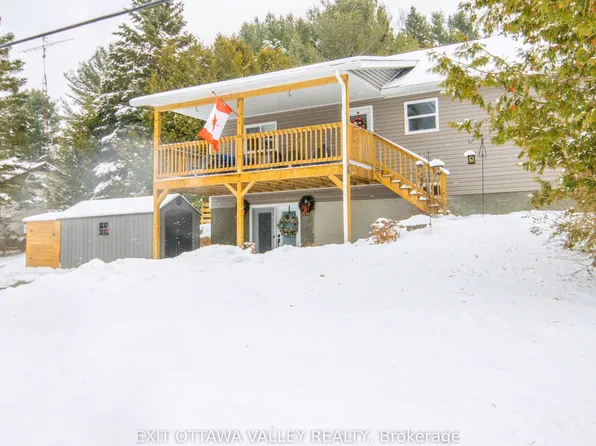 39090 Combermere Rd, Madawaska Valley, ON K0J 1L0