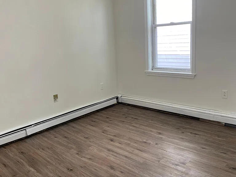 36 Cork St — Photo 10