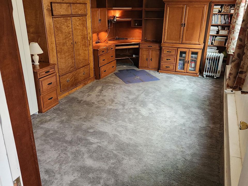 view from the stair/hallway entrance