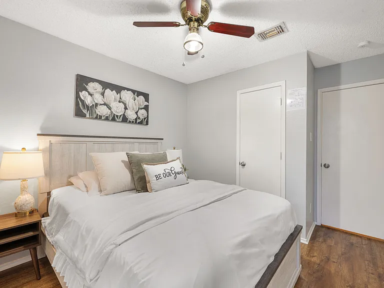 4143 Norway Ln — Photo 10