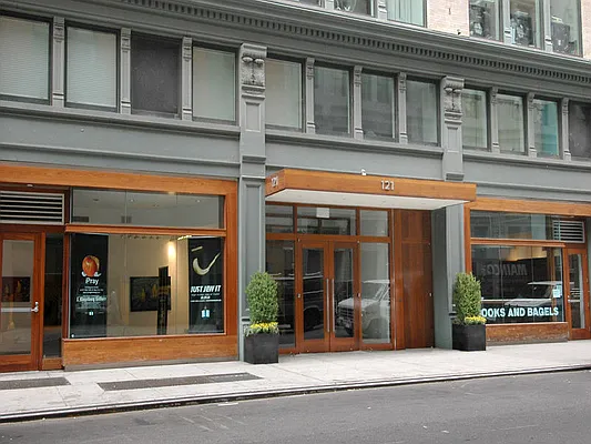 Sold by Sotheby's International Realty | media 41