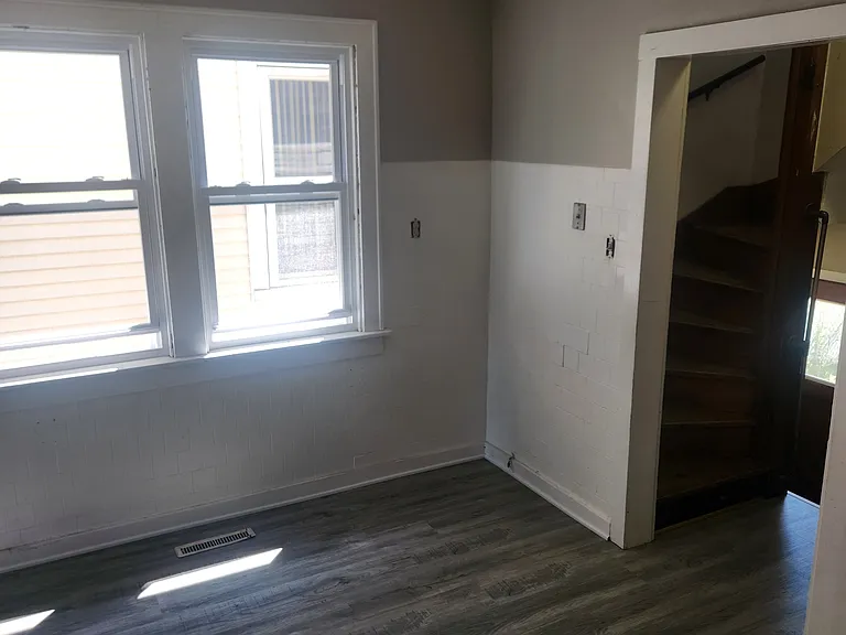 1701 S 71st St — Photo 11