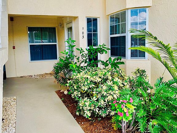 4th image of 850 Lake Orchid Cir Unit 850-103