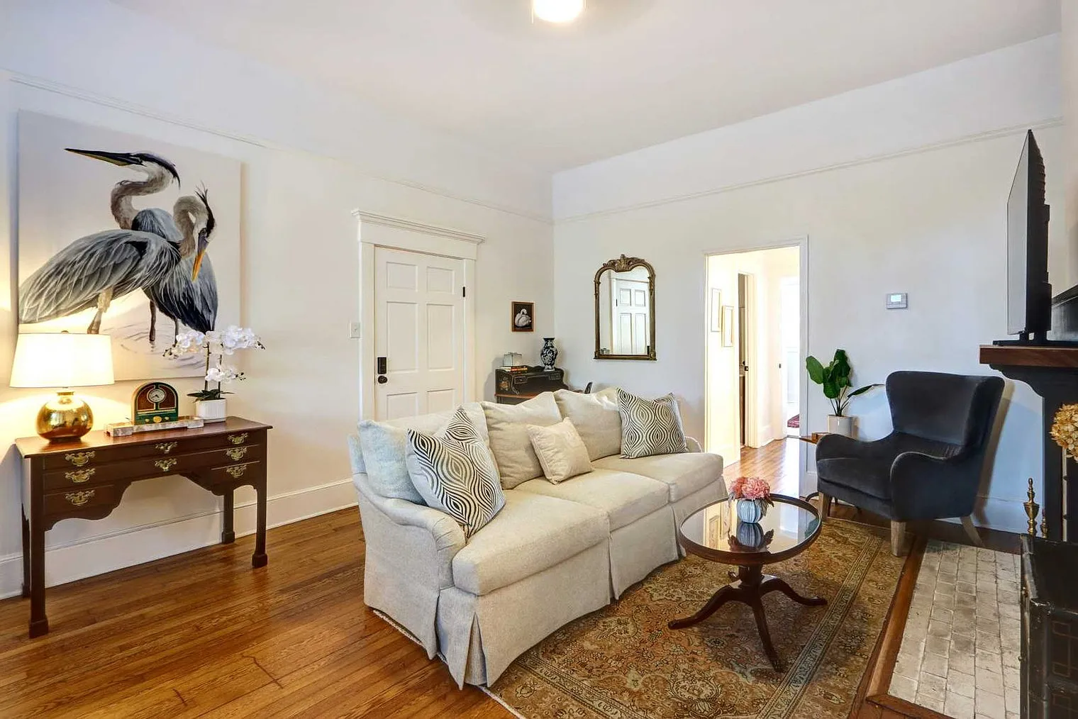 6 bed, 4.0 bath, $10,848 — Photo 3