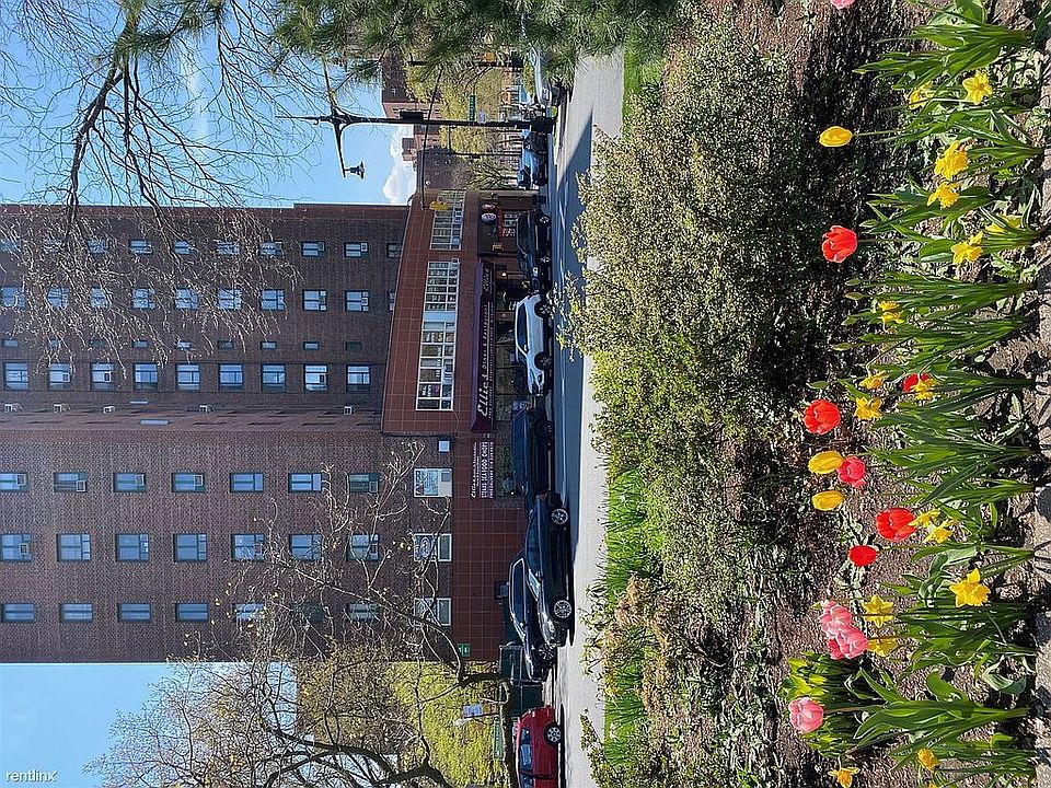 Parkchester oval