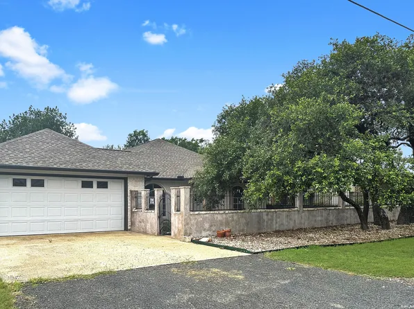 1132 5th, Comfort, TX 78013