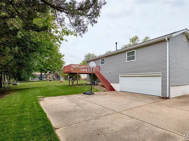 241 Valleyoak Ct — Photo 45