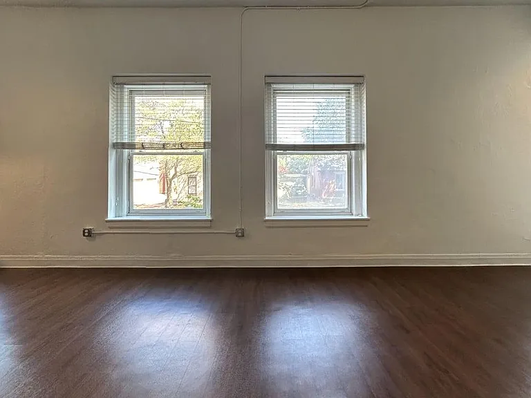 3000 Bridge Ave #205 — Photo 4